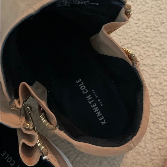 Women’s Kenneth Cole Sneaker - Picture 10 of 10